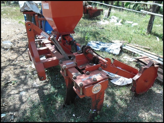 รถไถคูโบต้า สภาพสวยๆ อุปกรณ์ 8 ชุด