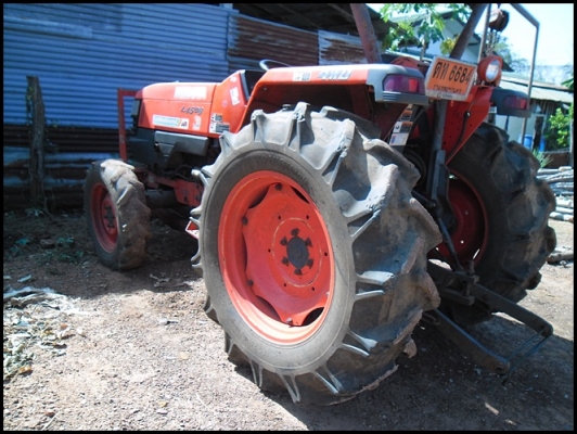 รถไถคูโบต้า สภาพสวยๆ อุปกรณ์ 8 ชุด