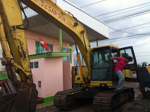 ขายรถแบคโฮ KOMATSU PC160-6K รถปี2001 นำเข้าจากญิ่ปุ่น ชมVDOการทำงานได้ครับ ติดต่อ 089-8368497 ขายรถแบคโฮ KOMATSU PC160-6K รถปี2001 นำเข้าจากญิ่ปุ่น ชมVDOการทำงานได้ครับ ติดต่อ 089-8368497