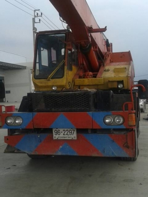 TADANO TR201 20 ตัน เครื่องยนต์ HO6C 180 แรงม้า 2 เพลา 4 ล้อ 3 ปอก เอกสารพร้อม