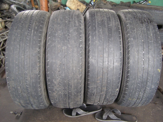 ยาง 215 65 16 Bridgestone R611 = 4 เส้น 1,400.- ครับ