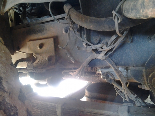 ขาย 6 ล้อ isuz เครื่อง 110 แรงแซสซีสวย