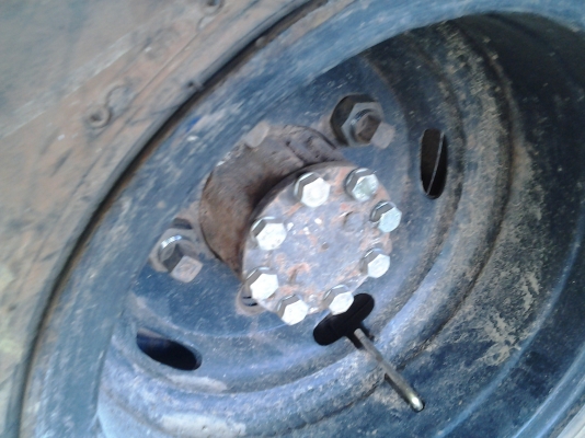 ขาย 6 ล้อ isuz เครื่อง 110 แรงแซสซีสวย