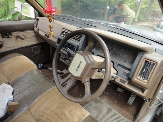 นิสสัน Big-m ตอนเดียว