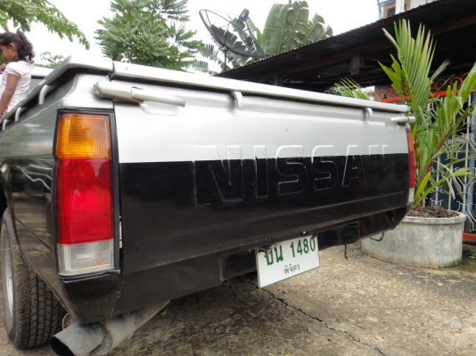 นิสสัน Big-m ตอนเดียว