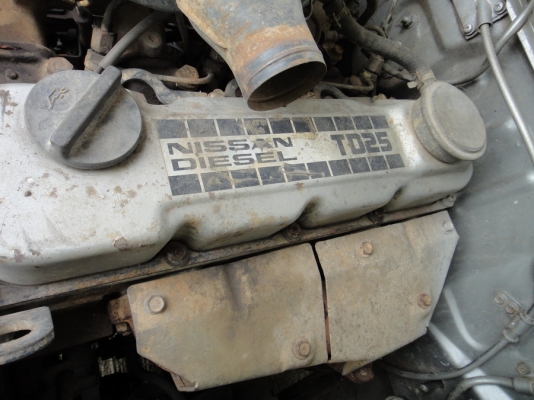 นิสสัน Big-m ตอนเดียว