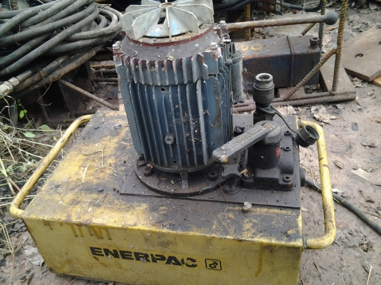 ขาย แม่แรงไฮดรอลิค ขนาด100ตัน หลายรายการ ขาย แม่แรงไฮดรอลิค ขนาด100ตัน หลายรายการ