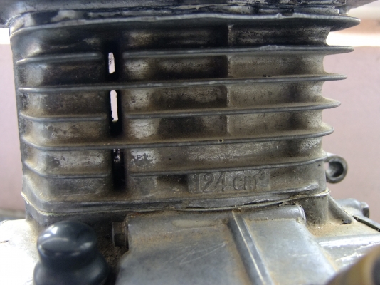 เครื่อง L125 เครื่องตาร์ดติดยังแน่น  CDI ราคาไม่แรง