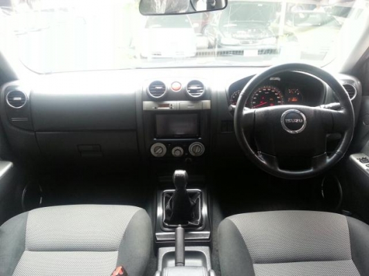 ขายด่วน ISUZU D-MAX CAB HILANDER 2.5 SUPER TITANIUM 2011