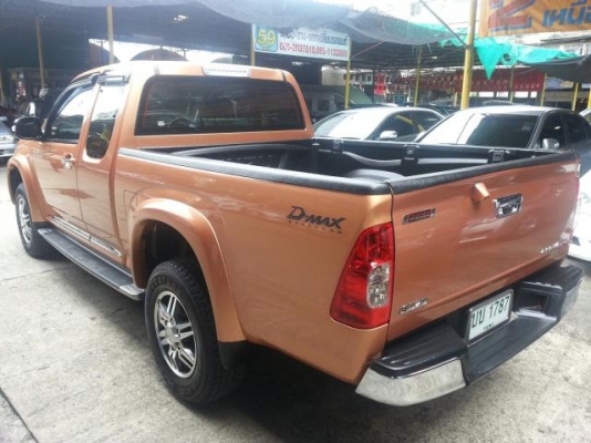 ขายด่วน ISUZU D-MAX CAB HILANDER 2.5 SUPER TITANIUM 2011