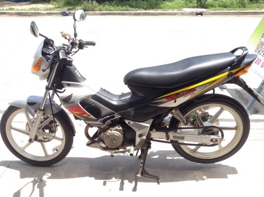 โซนิค ปี45 สตาร์ทมือ ล้อแม็ก เครื่องเดิม วิ่งแรง ทะเบียนพร้อม ภาษีไม่ขาด 16500บาท