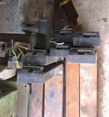 Sell> งาโฟล์คลิฟท์ 1.5 - 4 ตันครับ มีอย่างล่ะ คู่ครับ ราคาไม่แพง กำแพงแสน นครปฐมครับ Sell> งาโฟล์คลิฟท์ 1.5 - 4 ตันครับ มีอย่างล่ะ คู่ครับ ราคาไม่แพง กำแพงแสน นครปฐมครับ