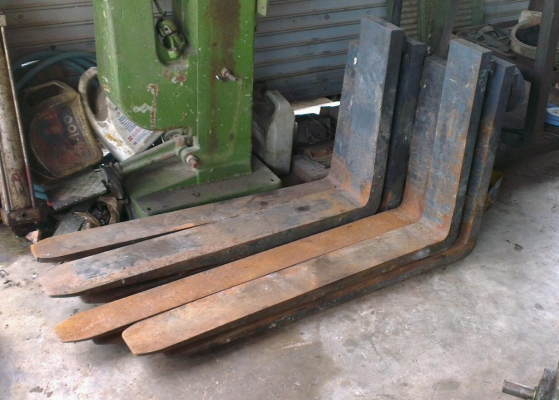 Sell> งาโฟล์คลิฟท์ 1.5 - 4 ตันครับ มีอย่างล่ะ คู่ครับ ราคาไม่แพง กำแพงแสน นครปฐมครับ Sell> งาโฟล์คลิฟท์ 1.5 - 4 ตันครับ มีอย่างล่ะ คู่ครับ ราคาไม่แพง กำแพงแสน นครปฐมครับ