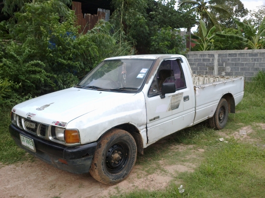 อีซูซเดิมสวย ขายถูก พร้อมใช้