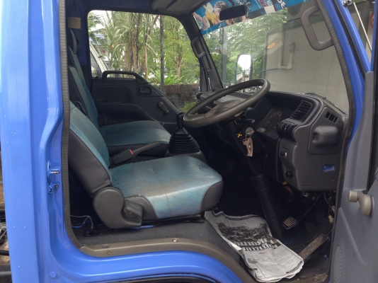 6ล้อISUZU-NPR/130HP ยาว4.30เมตร:รถห้าง: 6ล้อISUZU-NPR/130HP ยาว4.30เมตร:รถห้าง: