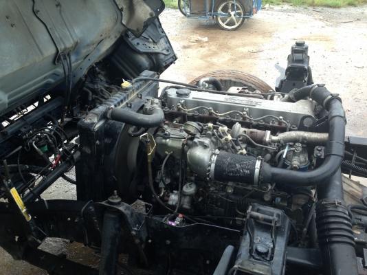 6ล้อISUZU-NPR/130HP ยาว4.30เมตร:รถห้าง: 6ล้อISUZU-NPR/130HP ยาว4.30เมตร:รถห้าง: