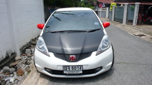 Honda Jazz ปี'08 ล้อกล้วย โป่งเย็บหล่อๆ ให้ว่องเลยครับ
