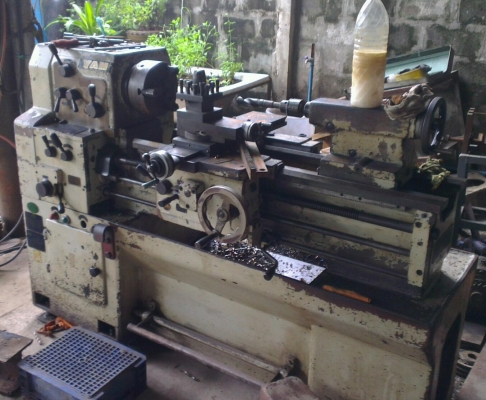 Sell> แท่นกลึง Yam 4 ฟุต 3 เพลา มีเบรค เครื่องใช้งานอยู่ครับ สวยๆ กริ๊บๆ ตัวเล็กทำงานคล่องมือดีครับ