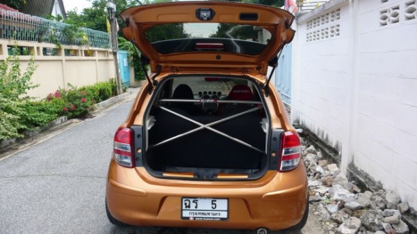 Nissan March ปี'10 แต่ง Racing พองาม ลองดูรายละเอียดครับ Nissan March ปี'10 แต่ง Racing พองาม ลองดูรายละเอียดครับ