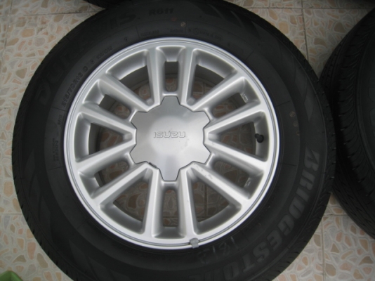 ขายล้อแม็ก All new Isuzu d-max ป้ายแดง 16"x6.5" et41 6รู139 + ยาง ปี1813 สนใจติดต่อเล็กคลองสามครับ (081-3747940)