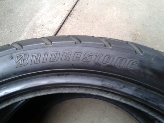 ยางบริสโตน 110/80/19 ราคา1200 ยางบริสโตน 110/80/19 ราคา1200