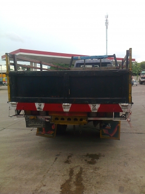 ขายหกล้อ HINO KL ยาว 5 เมตร สภาพพร้อมใช้งาน ขายหกล้อ HINO KL ยาว 5 เมตร สภาพพร้อมใช้งาน