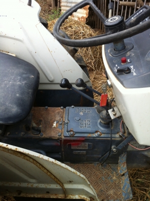 รถไถ satoh st32 เครื่อง มิตซู 32แรงมีโรตารี่พร้อมเก่านอก เจ้าของอยากโละออก รถไถ satoh st32 เครื่อง มิตซู 32แรงมีโรตารี่พร้อมเก่านอก เจ้าของอยากโละออก