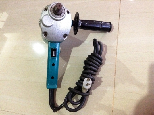 ขายด่วนขัดสี ยี่ห้อมากีต้า รุ่น 9218BL