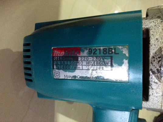 ขายด่วนขัดสี ยี่ห้อมากีต้า รุ่น 9218BL