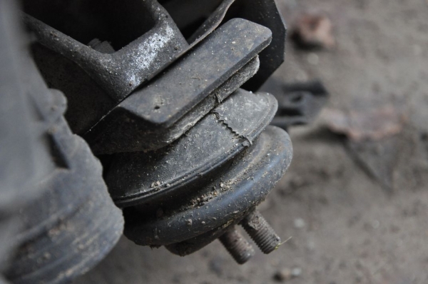 ขายเครื่อง NISSANดีเซล CD20turbo พร้อมเกียร์autoขับ4ล้อ สภาพสวยเดิมจากญี่ปุ่นยังไม่เคยใช้งานในไทย 18,000เท่านั้น