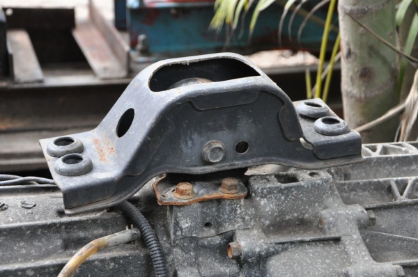 ขายเครื่อง NISSANดีเซล CD20turbo พร้อมเกียร์autoขับ4ล้อ สภาพสวยเดิมจากญี่ปุ่นยังไม่เคยใช้งานในไทย 18,000เท่านั้น