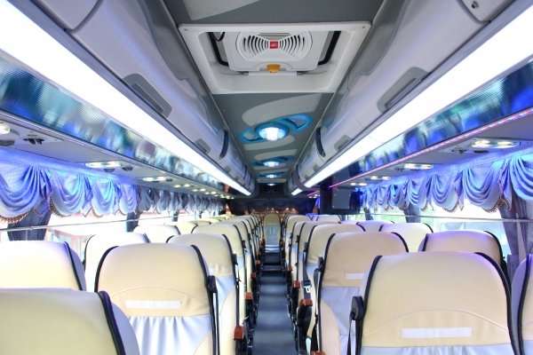 ให้เช่าเหมารถทัวร์ รถบัส รถโค้ช และรถนำเที่ยว VIP 36-50 ที่นั่ง