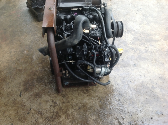 ขายเครื่องยันม่าร์เก่าญี่ปุ่น รุ่น 3TN 75 ขนาด 21 แรงม้า เป็นเครื่องตัวเดียวกับโคมัสสุ 3D75 -7 สภาพสวยมากๆ