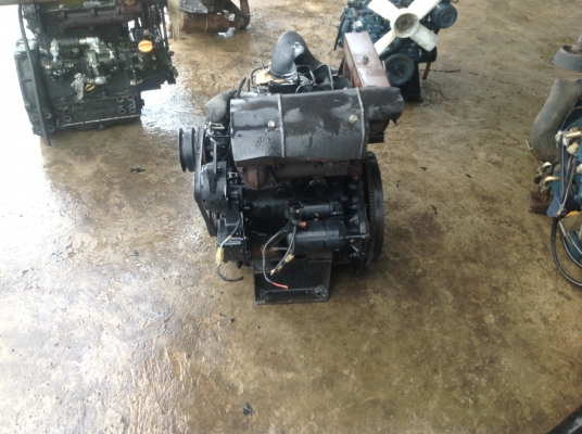 ขายเครื่องยันม่าร์เก่าญี่ปุ่น รุ่น 3TN 75 ขนาด 21 แรงม้า เป็นเครื่องตัวเดียวกับโคมัสสุ 3D75 -7 สภาพสวยมากๆ