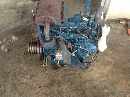 ขายเครื่องคูโบต้าดีเซล 4 สูบ เก่าญี่ปุ่น รุ่น V1305 ขนาด 30 แรงม้า สภาพสวยมากๆ