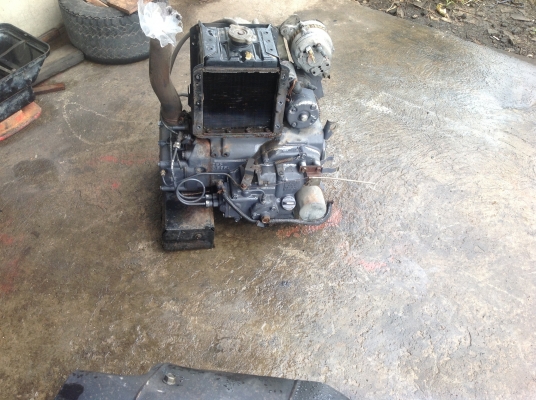 ขายเครื่องมิตซูบิชิ 2 สูบดีเซลเก่าญี่ปุ่น รุ่น C55 ขนาด 13 แรงม้า สตาร์ดกุญแจ สภาพสวยมาก