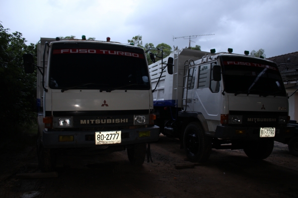 ขายด่วน MITSUBISHI  FN527M-TD5553