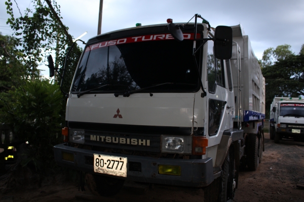 ขายด่วน MITSUBISHI  FN527M-TD5553