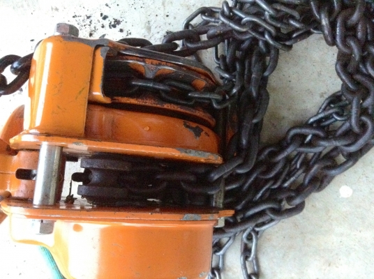 ขายรอกยกของ ยี่ห้อ Vital รับน้ำหนัก 3 ตัน