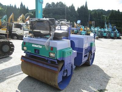 KOMATSU
