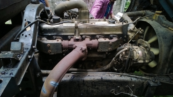 รถสเปรย์ยาง..6ล้อNISSAN UD CMF87Eเครื่อง180แรง FE6 รถสวย เดิมๆสีเดิม รถห้างแท้..