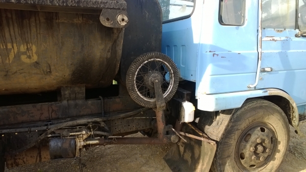 รถสเปรย์ยาง..6ล้อNISSAN UD CMF87Eเครื่อง180แรง FE6 รถสวย เดิมๆสีเดิม รถห้างแท้..