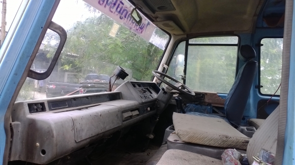 รถสเปรย์ยาง..6ล้อNISSAN UD CMF87Eเครื่อง180แรง FE6 รถสวย เดิมๆสีเดิม รถห้างแท้..