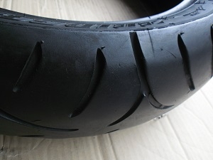 ขายยาง \% 1 คู่