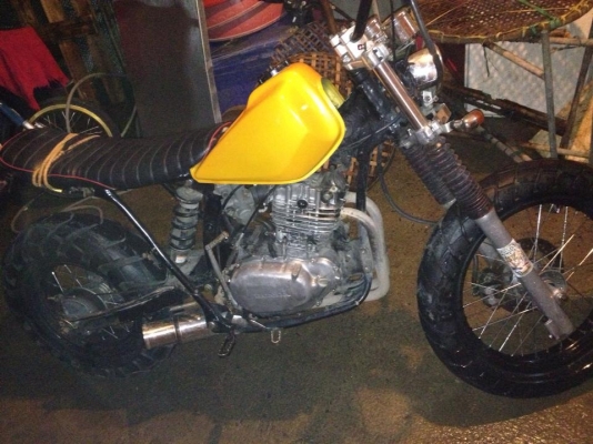 ขายแลก XL 250 ชุดแต่ง TW รอบคัน  ราคา39000  มีทะเบียน ภาษีไม่ขาดต่อ สนใจติดต่อ 0841649712