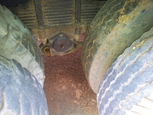 ขายรถบรรทุก 10 ล้อ  2 เพลา นิสสัน  cwm430  290 แรงม้า  ไม่ดั๊ม