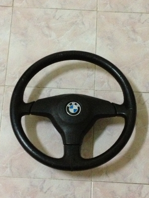 ขายพวงมาลัยเดิม BMW ราคา1000บาท โทร0875077464โส กทม