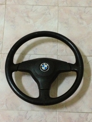 ขายพวงมาลัยเดิม BMW ราคา1000บาท โทร0875077464โส กทม