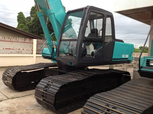 ขายรถแบคโฮ KOBELCO รุ่นSK200 MARK III ปรับสภาพใหม่ สภาพพร้อมใช้งาน  เอกสารครบ