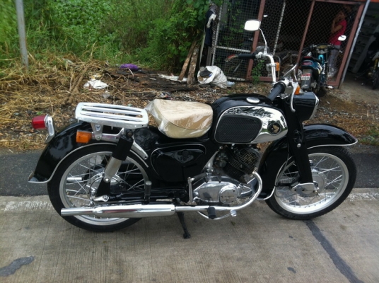 Re: ขาย c92 2คัน สวยๆ 44500 มีเล่ม มีเอกสาร สตาร์ทมือได้ เครื่องดีมากๆ ของเดิมเยอะ ขายถูกๆ  สีสวย 0918759329